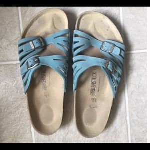 New without box Birkenstock’s. Beautiful sandal.